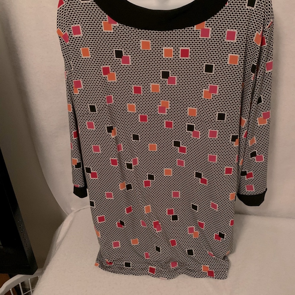 A blouse - Picture 2 of 3